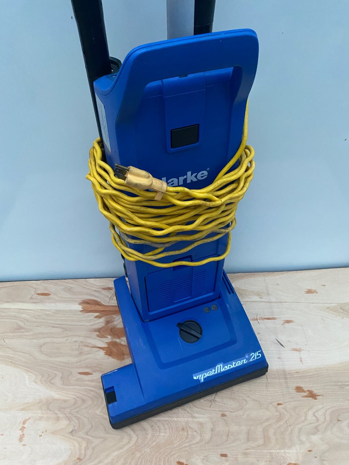 Clarke CarpetMaster Model GU15DMU Upright Vacuum