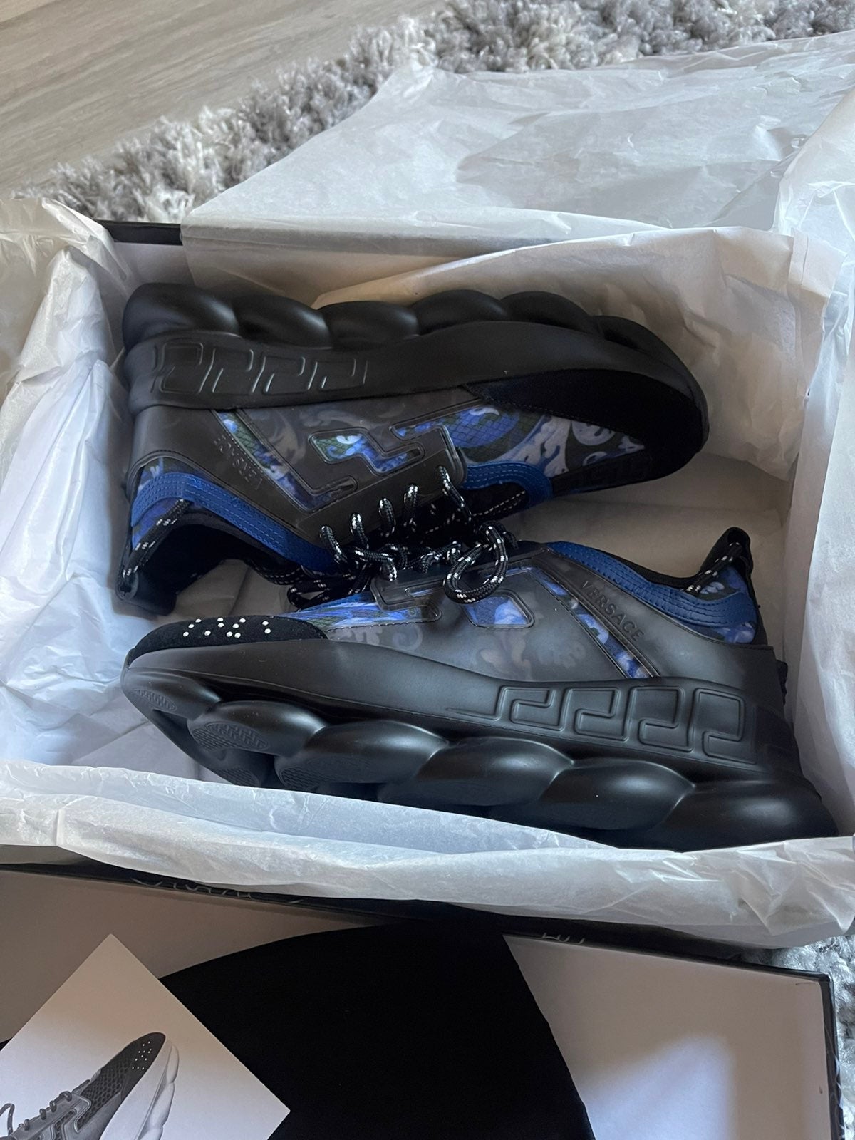 : TheChain Reaction versace jeans sneaker
