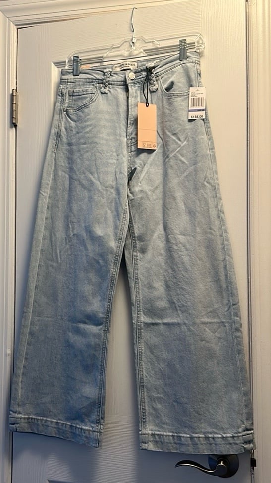 Brand New Women’s Scotch & Soda The Wave Cropped Wide Leg Jeans - Size 2 26