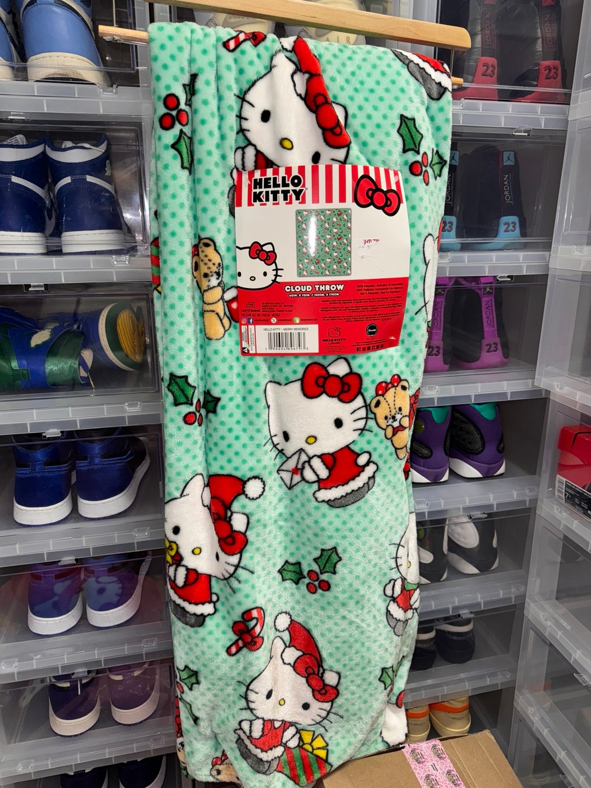 Hello Kitty Christmas blanket
