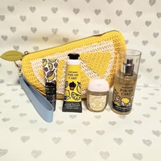 Bath & body works 5 item iced lemon pound cake & lemon wristlet bag gift set