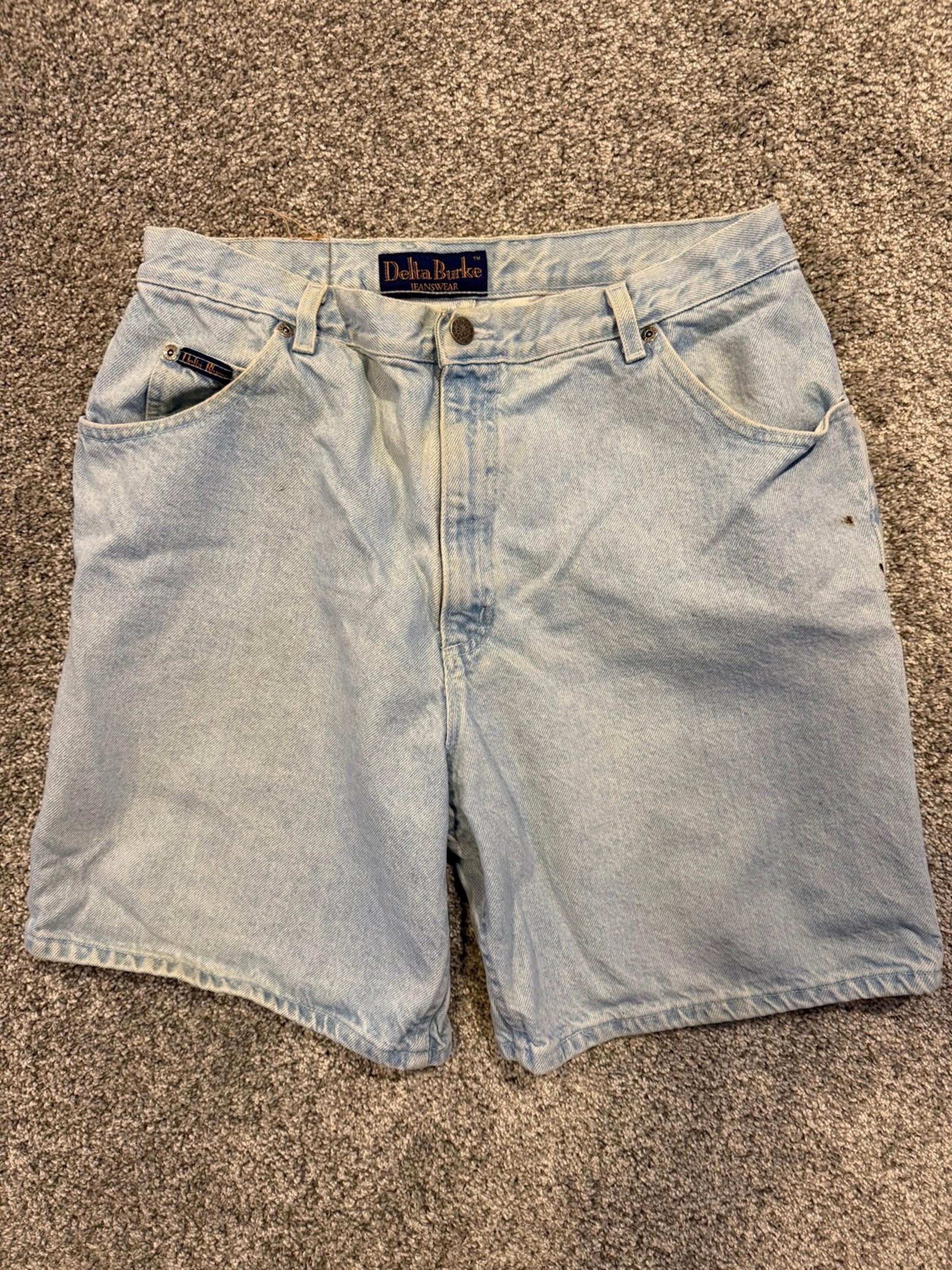 VTG Delta Burke Jean Shorts Women's size 16 Denim 100% Cotton USA Made *