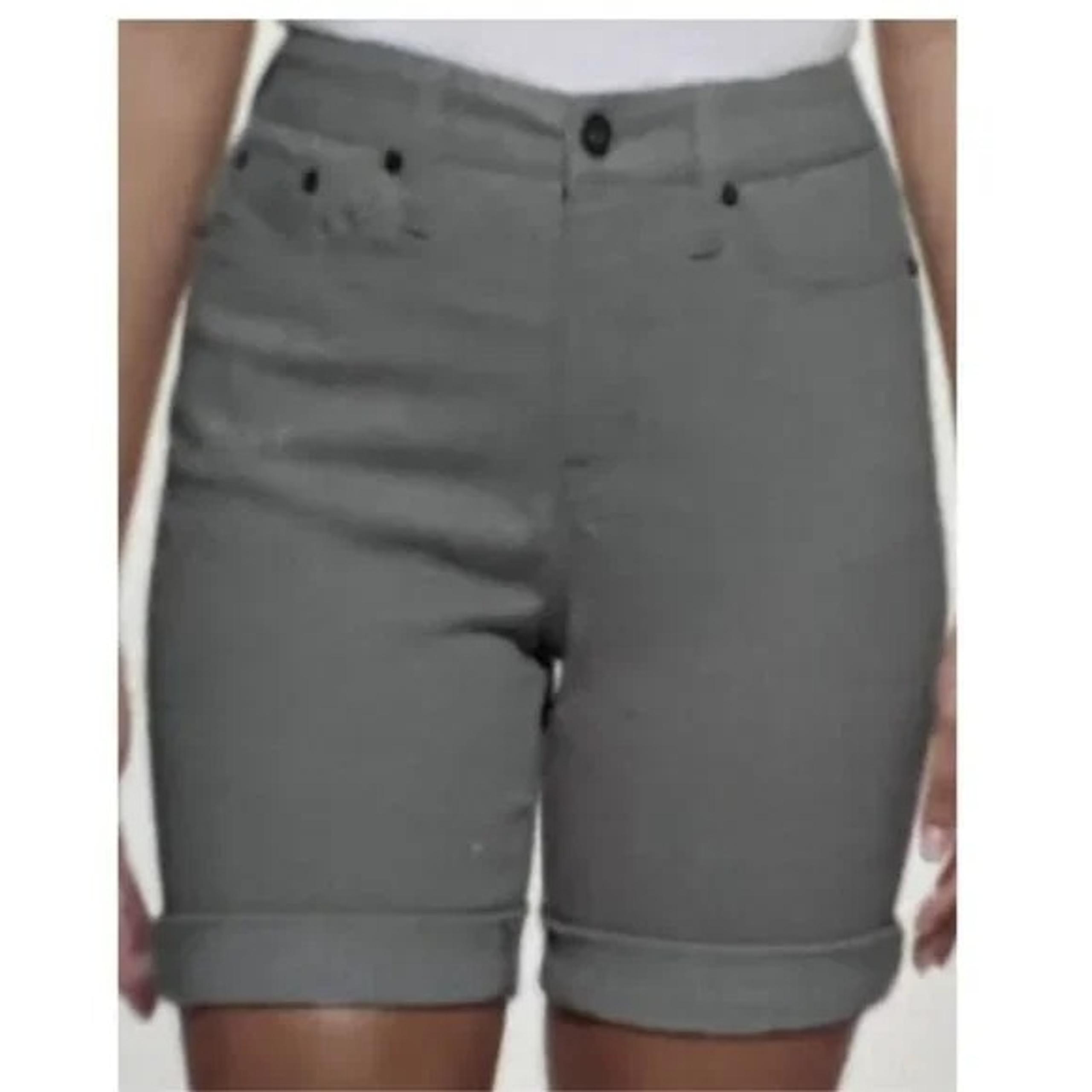 NWT DKNY Jeans Women's 9" Bermuda Summer Shorts Rolled Hem Size 8 $55 3HL231