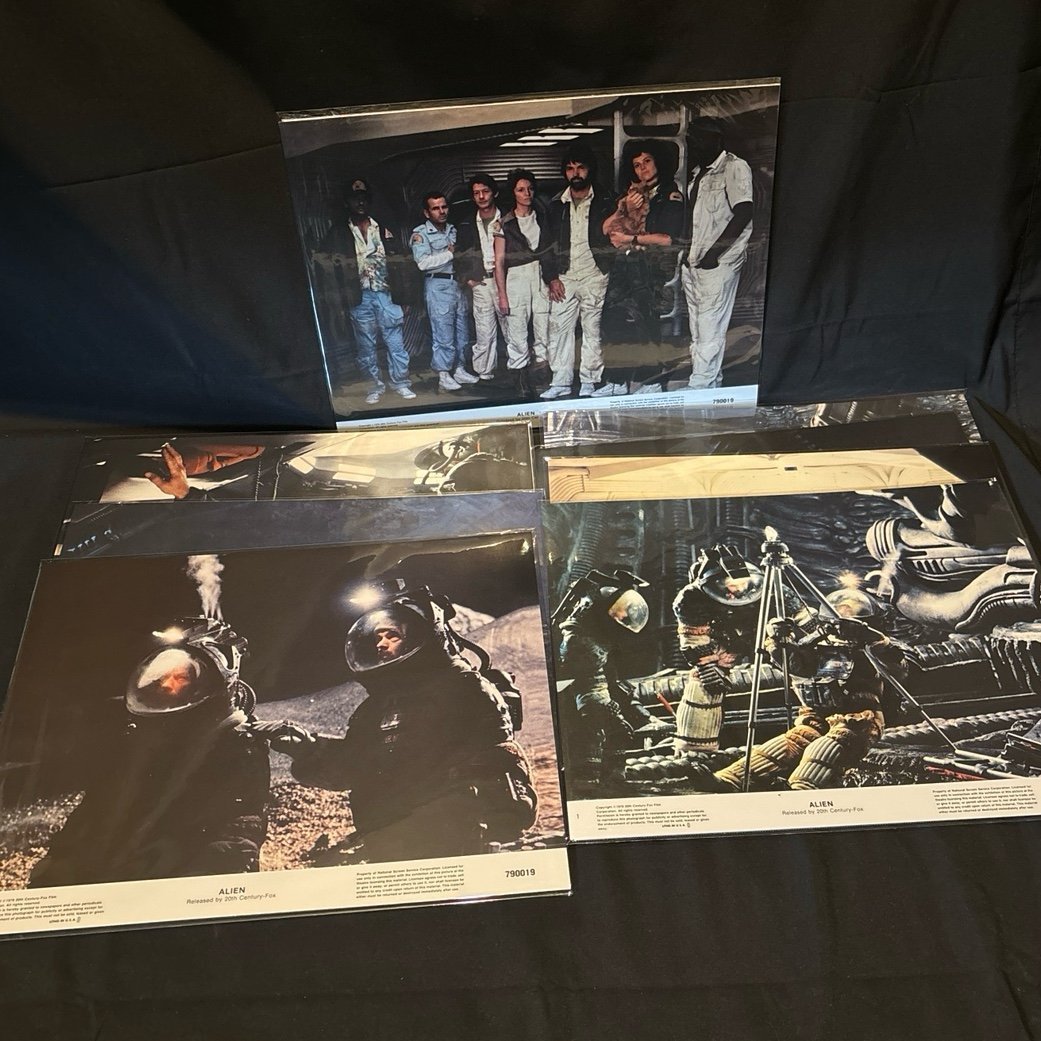 Alien 1979 Lobby Card Set - Complete set of 8 - 11x14 cards