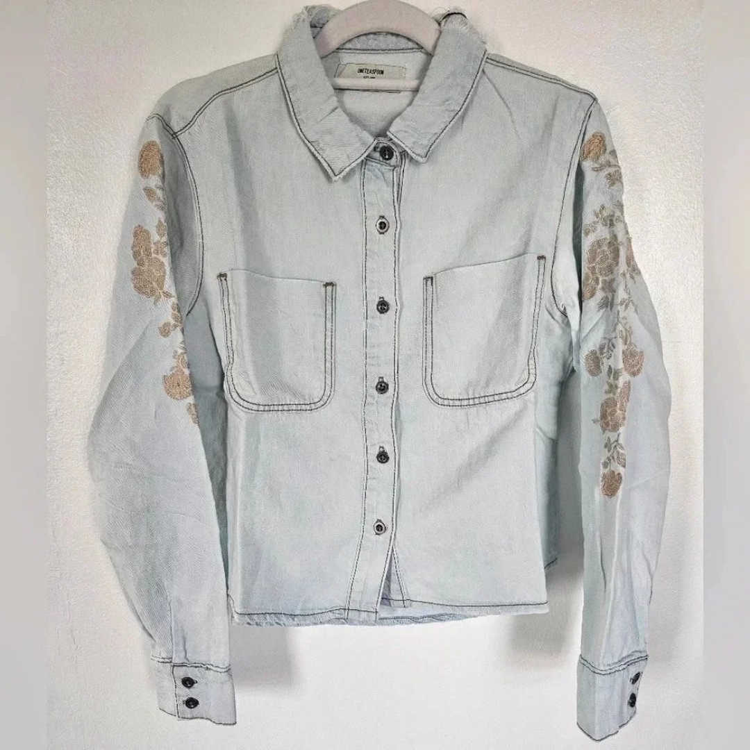 One teaspoon Montana button down shirt light blue floral embroidered long sleeve