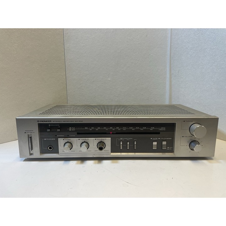 Vintage Pioneer Model SX-202 AM / FM Stereo Receiver JAPAN  - Tested