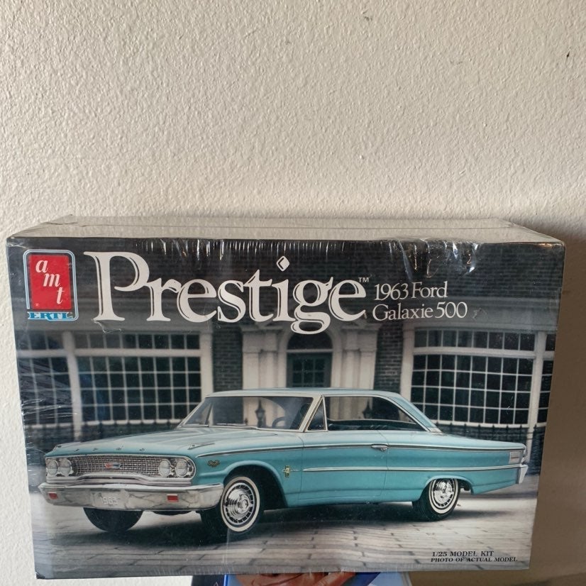 ERTL AMT PRESTIGE 1963 FORD GALAXY 500 1