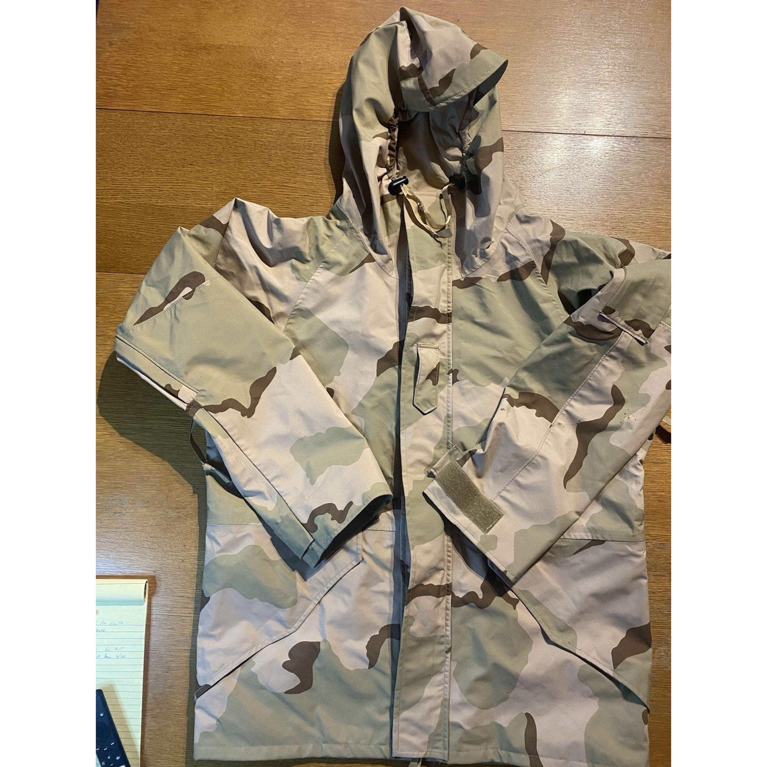 Military ECWCS Parka Jacket Mens M Desert Camo Gore Tex Cold Weather Hooded