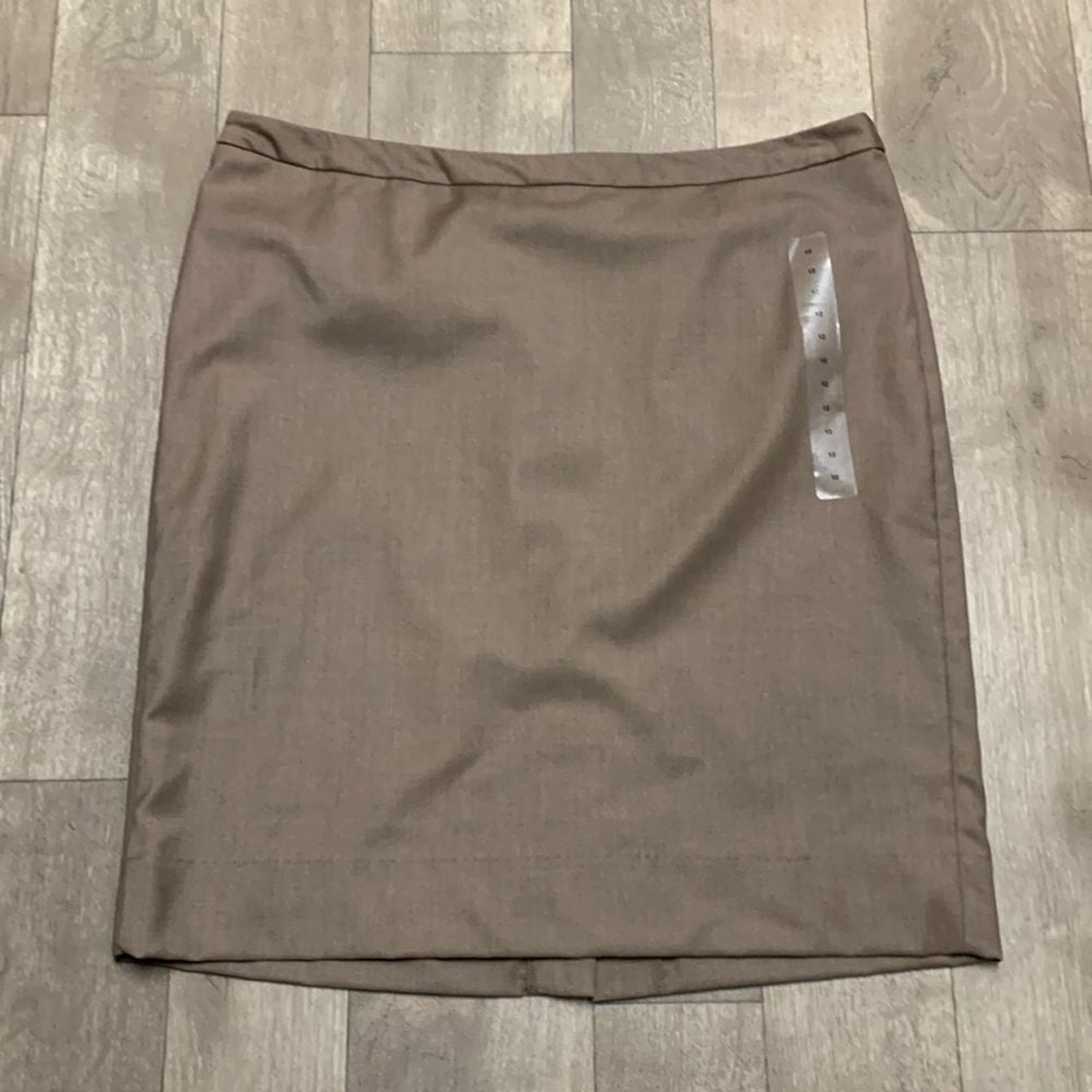 Womens Nwt GAP Taupe Business Casual Minimalist Career Lined Pencil Skirt