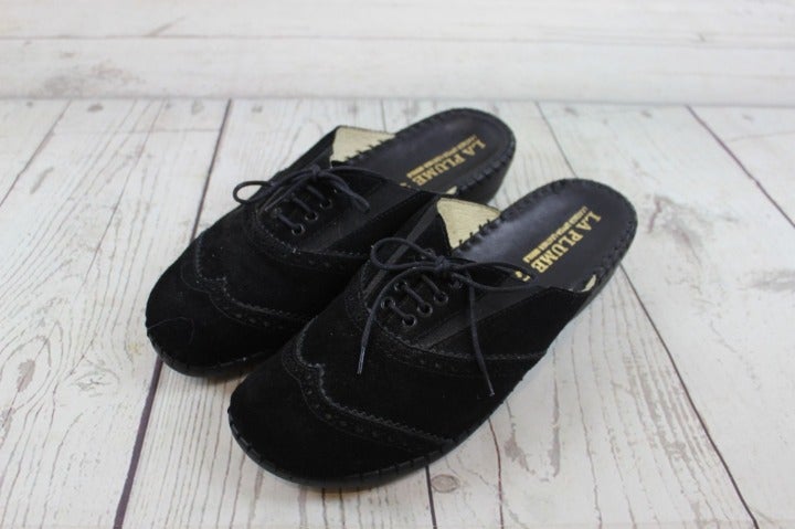 La Plume Womens 41 EU 9 US Black Leather Slip On Mules