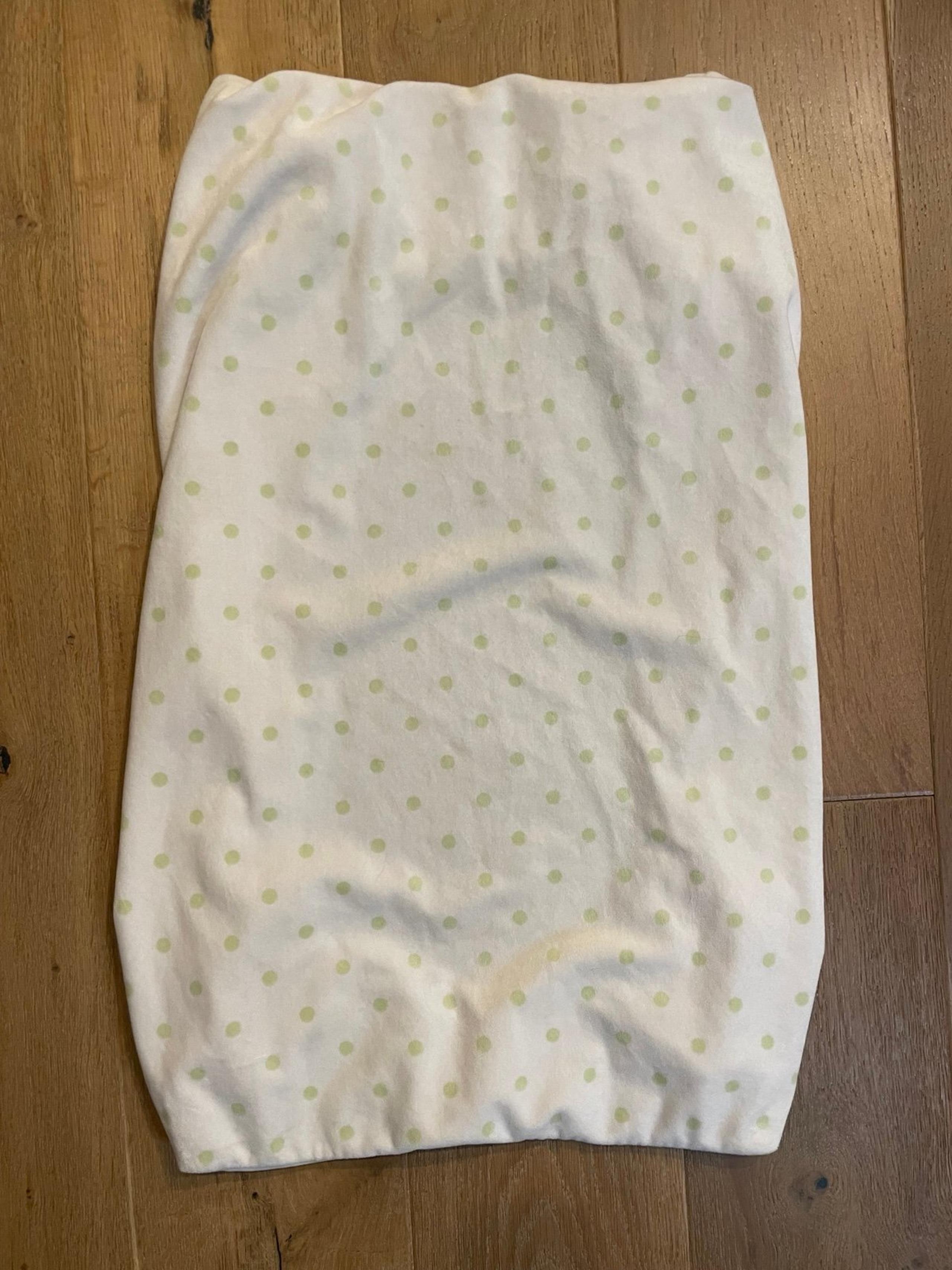 Pottery Barn Kids baby Changing pad cover fleece white with green Polk a dots