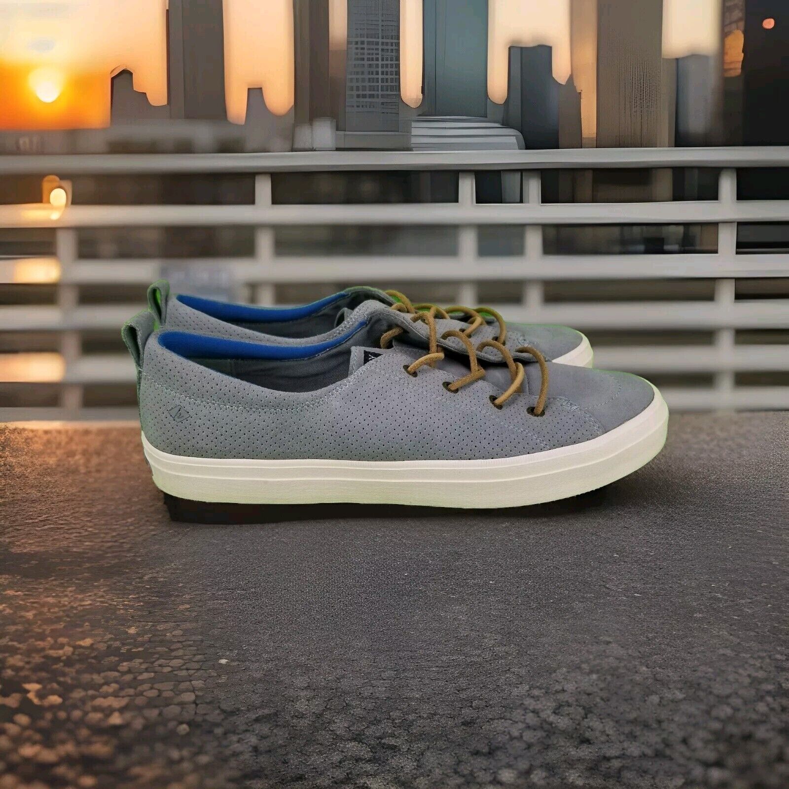 Sperry Crest Vibe Plush Suede Lace Up Casual Shoes Womens 9.5 Sail Boat Sneakers