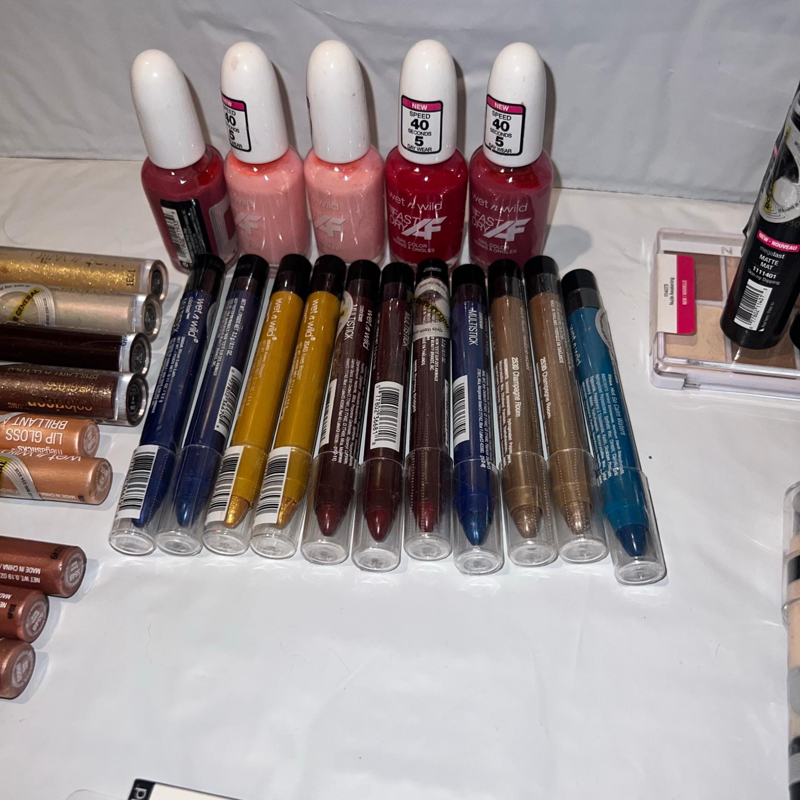 Wet n wild unopened BRAND NEW MAKE UP LOT