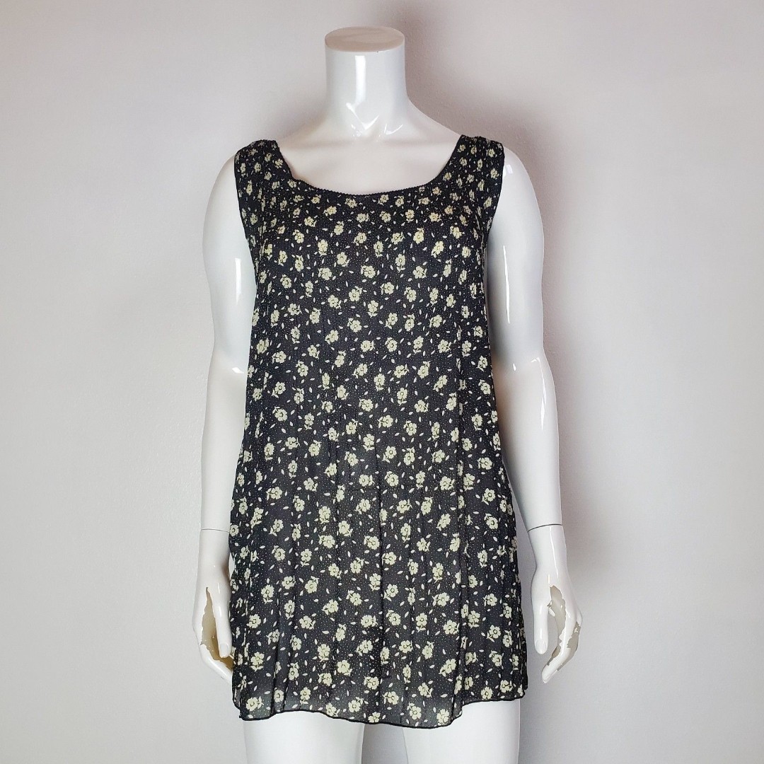 Vintage 90's Black Floral Pleated Tank