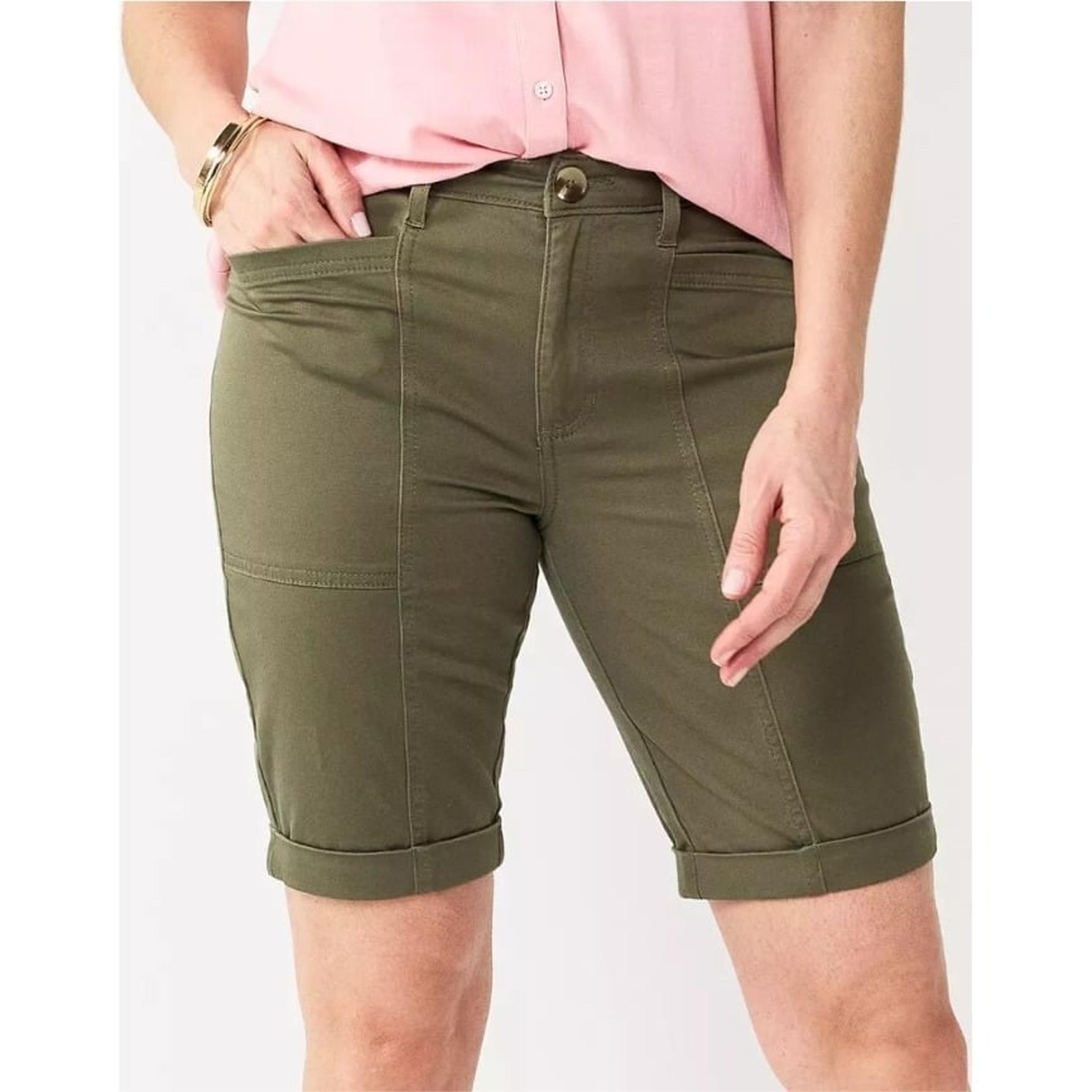 Croft & Barrow Women's  Olive Comfort Waist Mid Rise Chino Shorts Size 12 NWOT