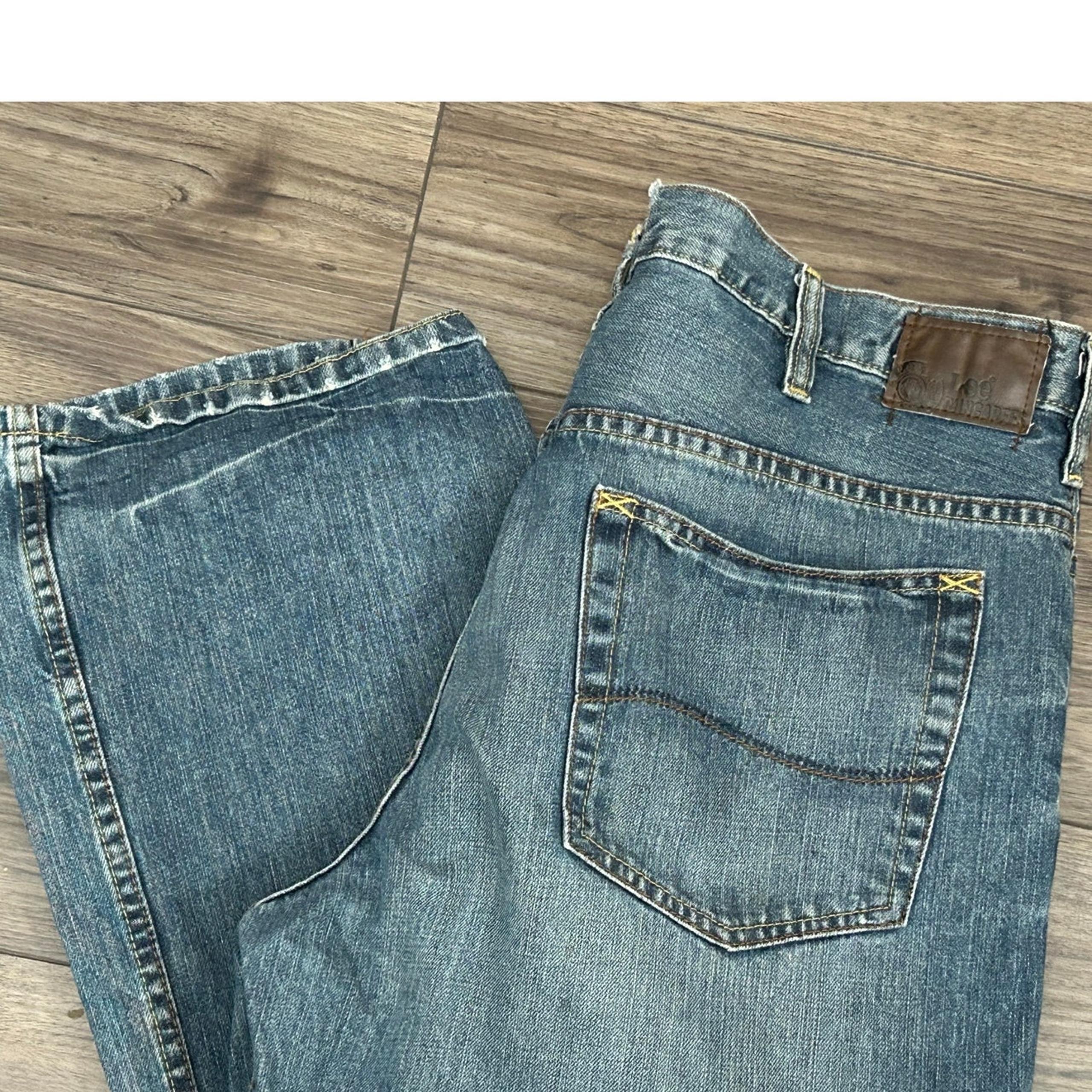 Lee Dungarees Relaxed Bootcut Jeans Men’s Sz 36x30 Distressed Blue