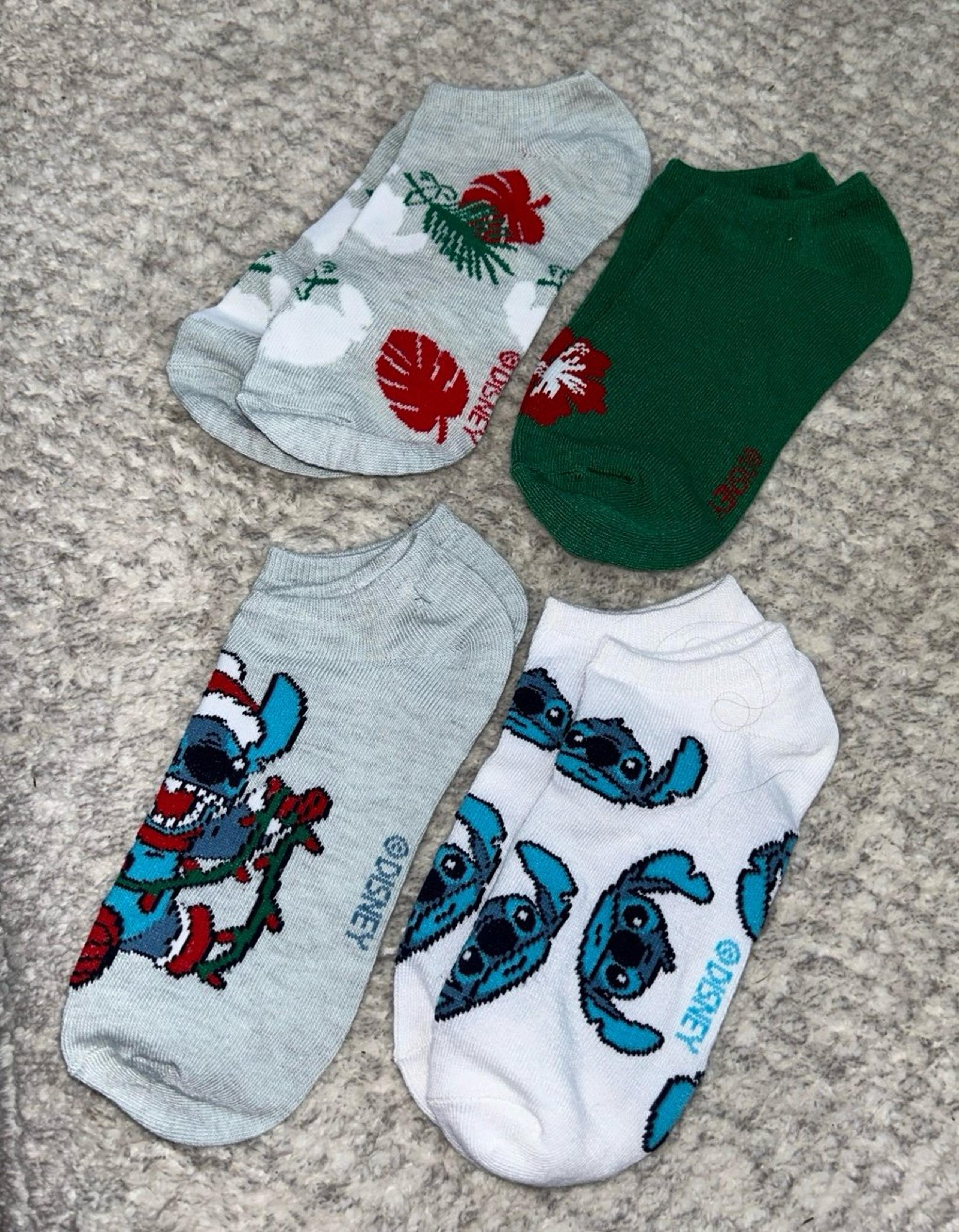 Women’s DISNEY LILO AND STITCH CHRISTMAS OHANA 4 PACK NO SHOW SOCKS NEW box 7