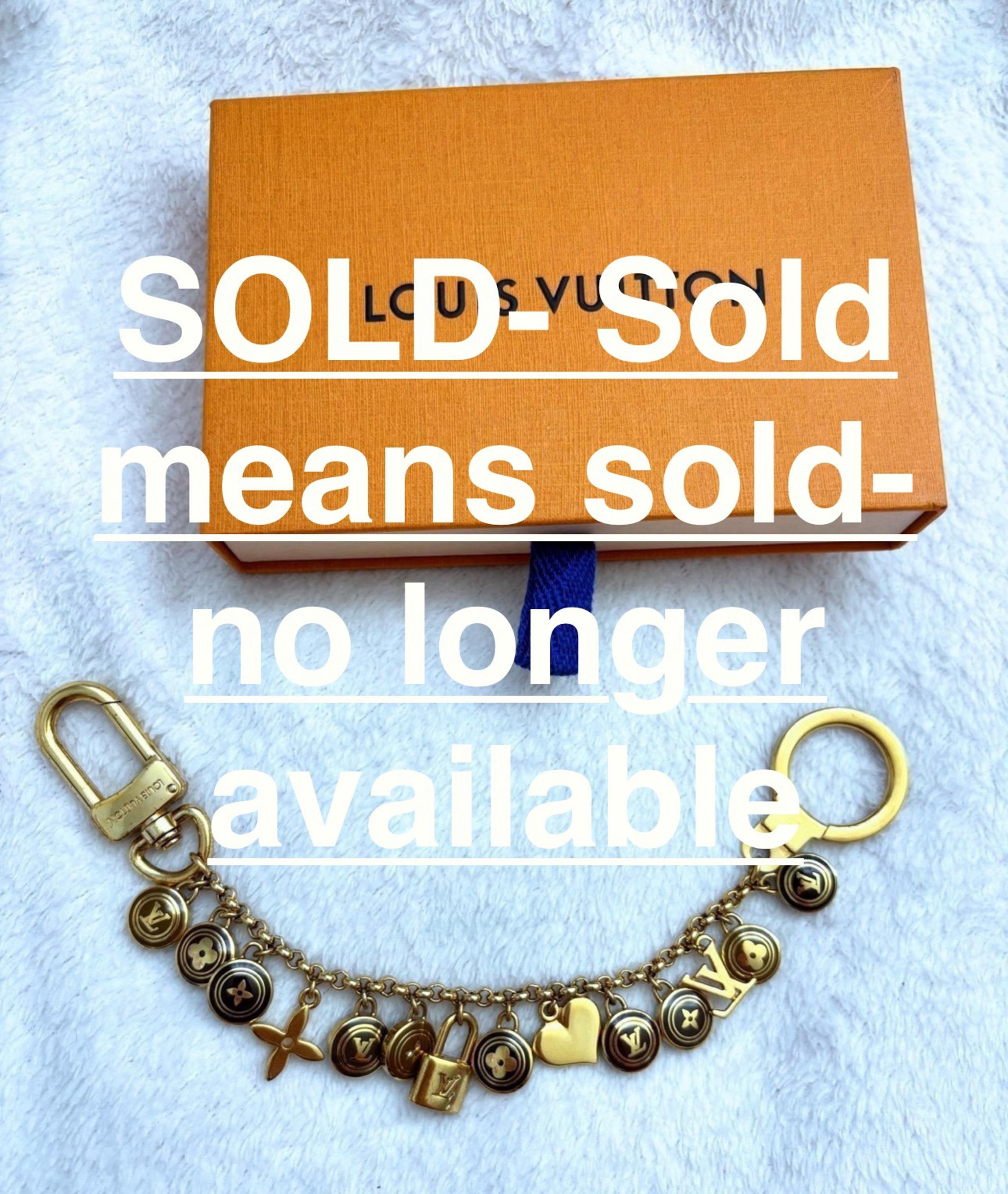 ✨ *AUTHENTIC* Louis Vuitton Porte Cles Chaine Pastilles Bag Charm✨