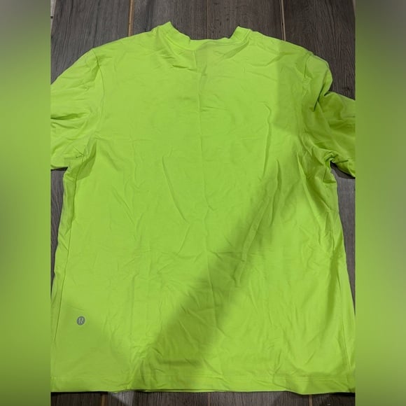 New Lululemon Men Zeroed In Short Sleeve
