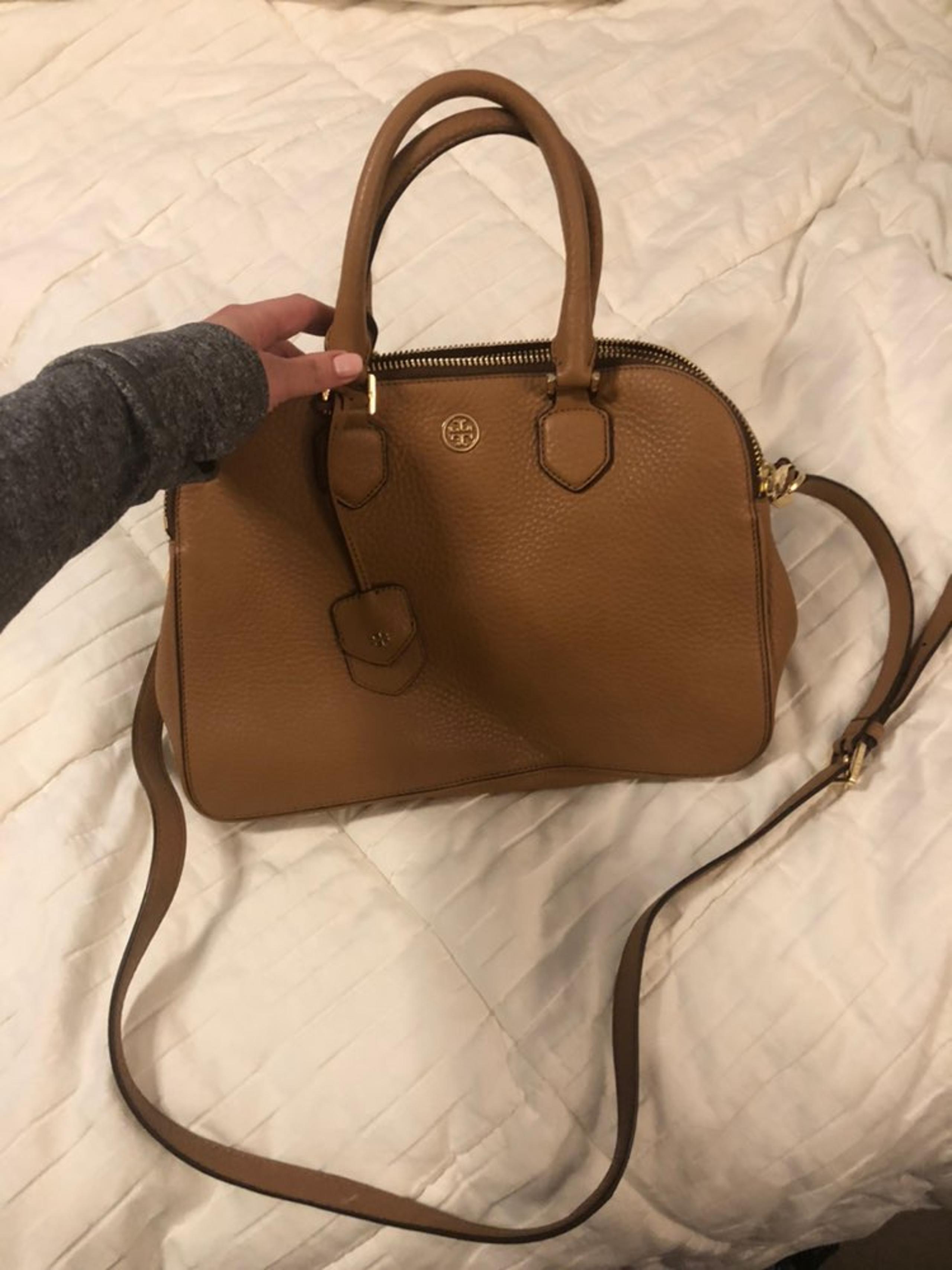 BNWT Tory Burch Robinson Leather satchel