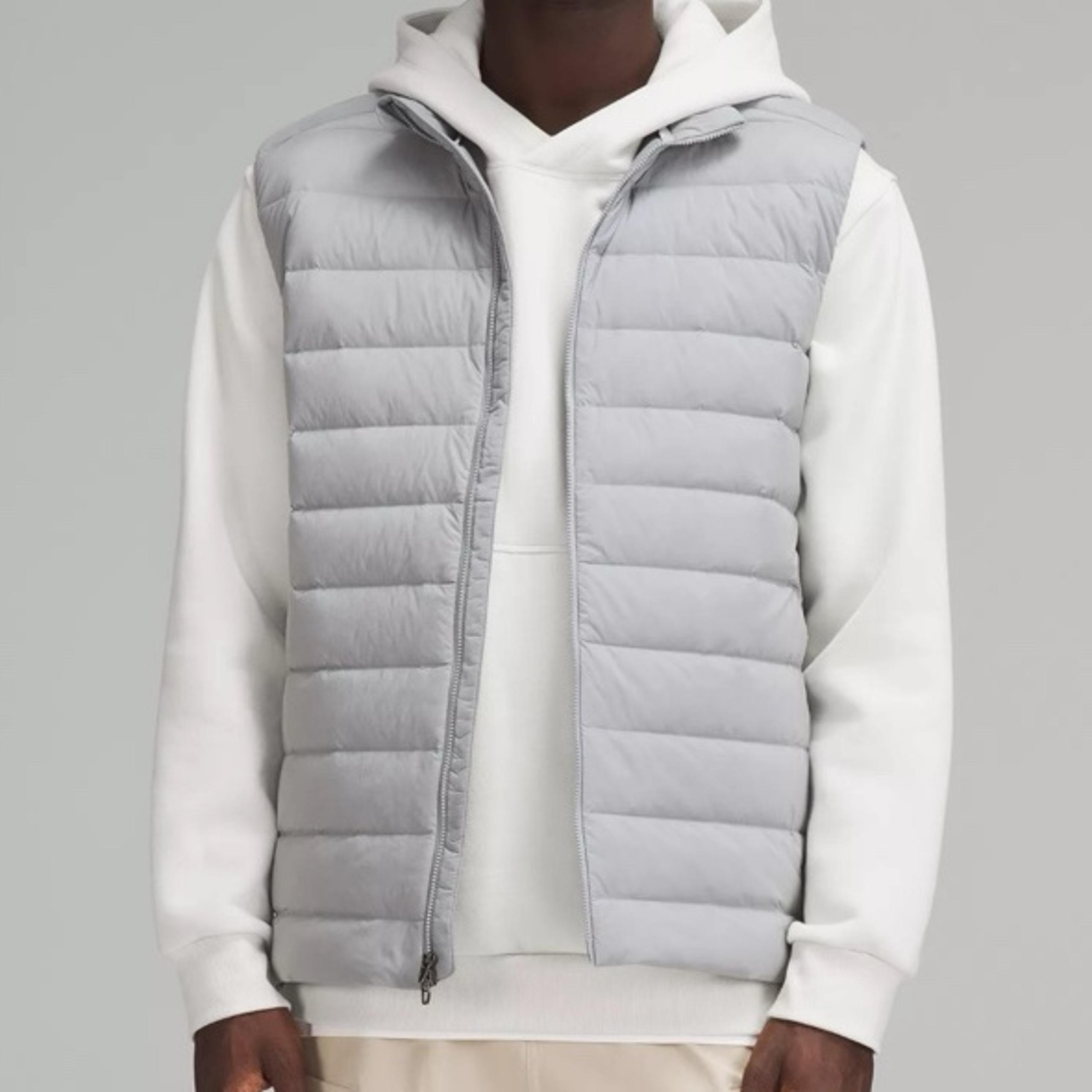 Lululemon Mens grey Navigation stretch 700 down filled zip vest size large