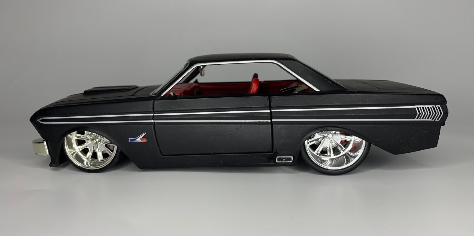 JADA BIG TIME MUSCLE 1964 FORD FALCON 1:24 SCALE BLUE / AS