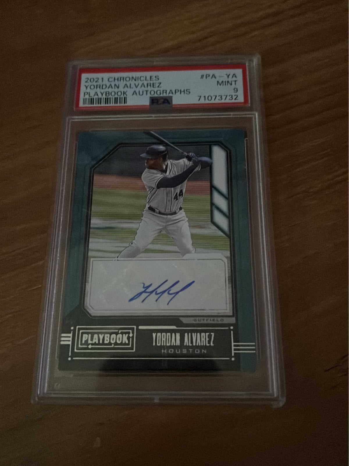 2021 Yordan Alvarez Chonicles Playbook Autograph #PA-YA Mint 9