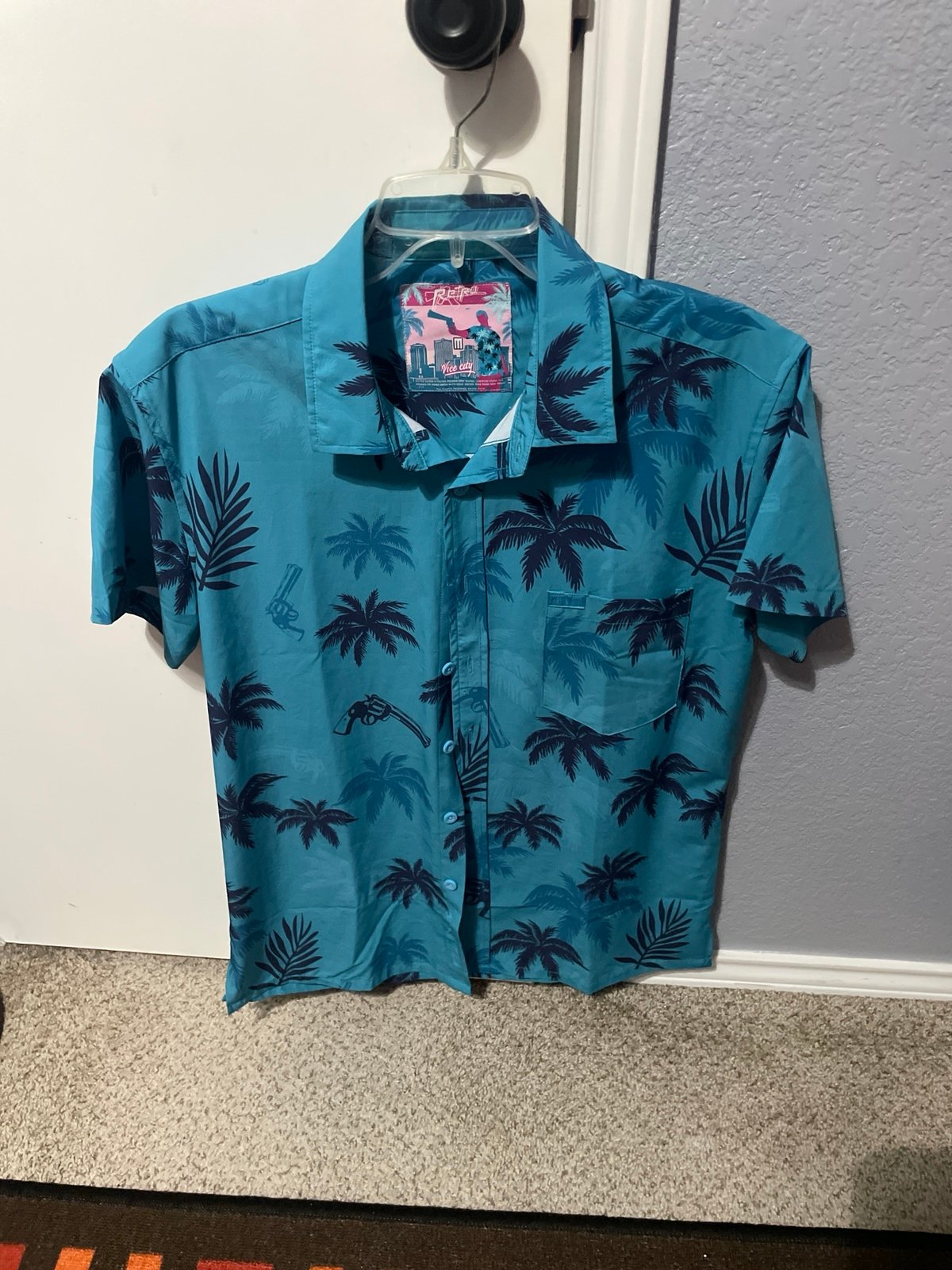 GTA vice city inspired retro rifle shirt medium