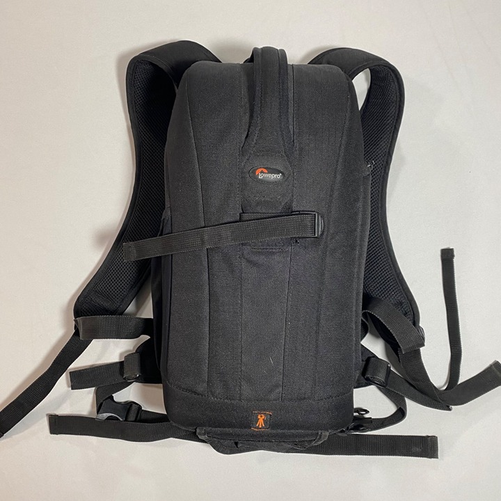 Lowepro Flipside 200 DSLR Camera Backpack With Adjustable Dividers Durable Build