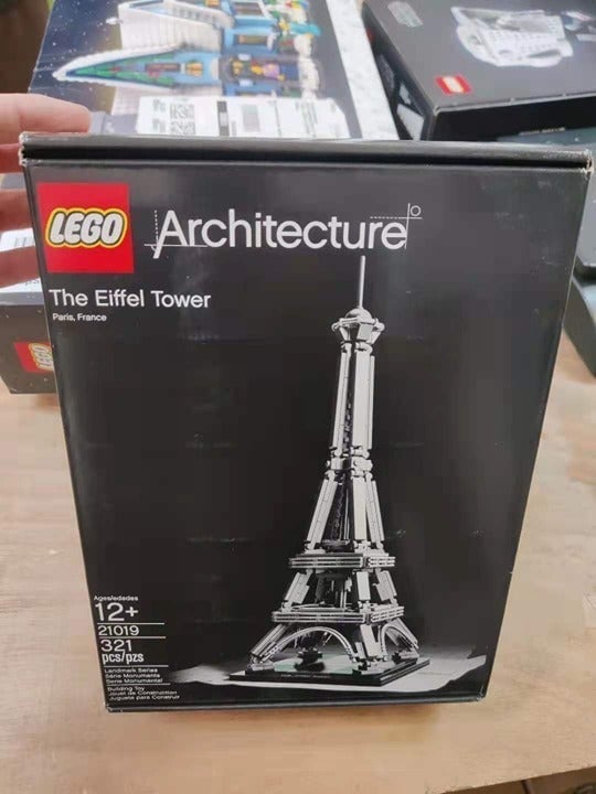 LEGO ArchitectuLEGO Architecture 21019 The Eiffel Towerre
