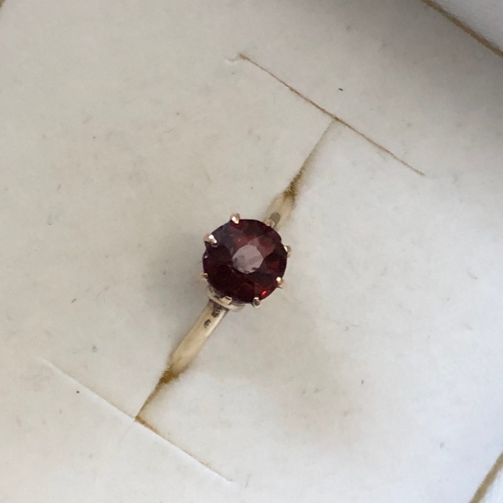 Antique 10k gold genuine garnet solitaire ring in claw setting size 5.75