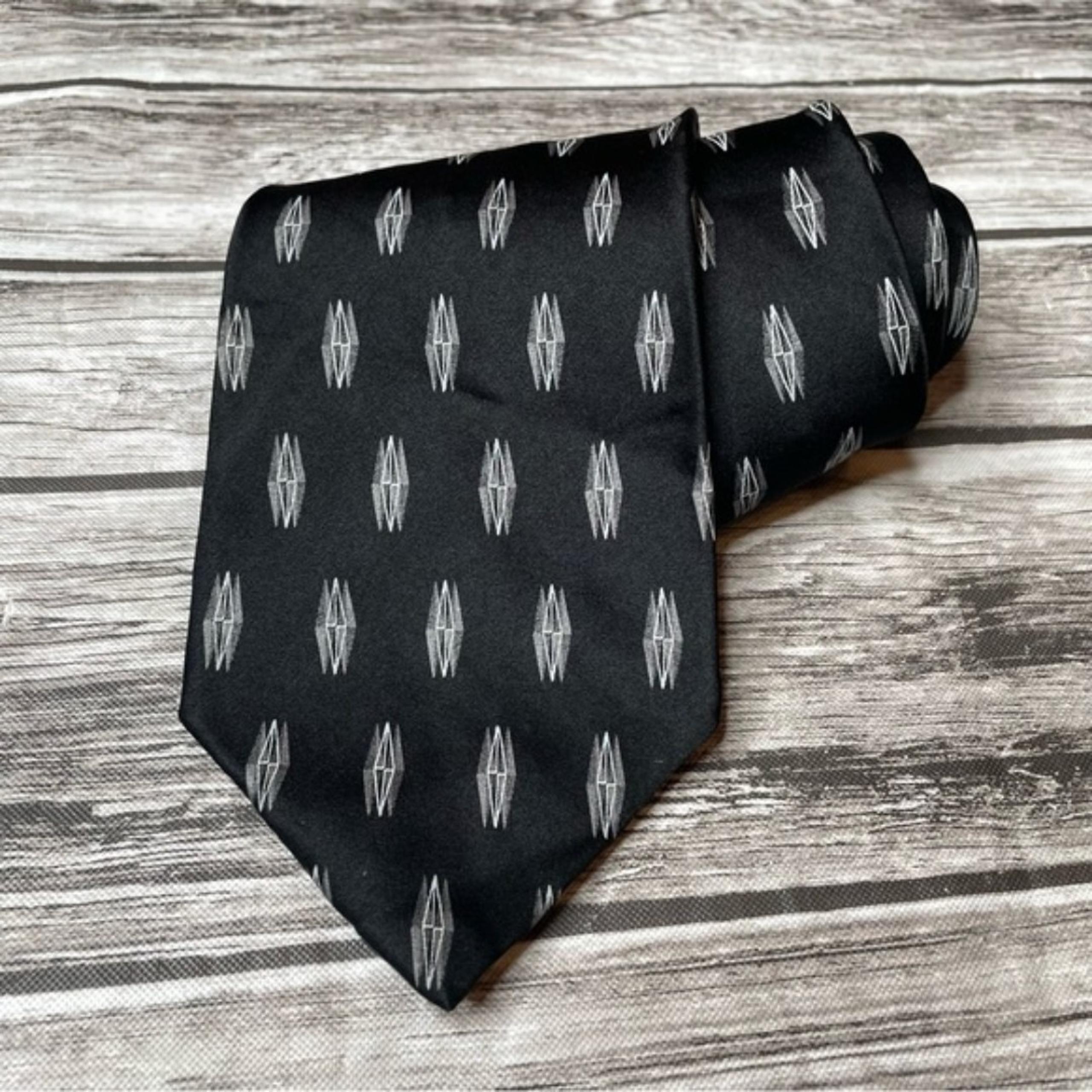 Alexander Julian Colours Mens Contemporary Silk Black White Geometric Neck Tie