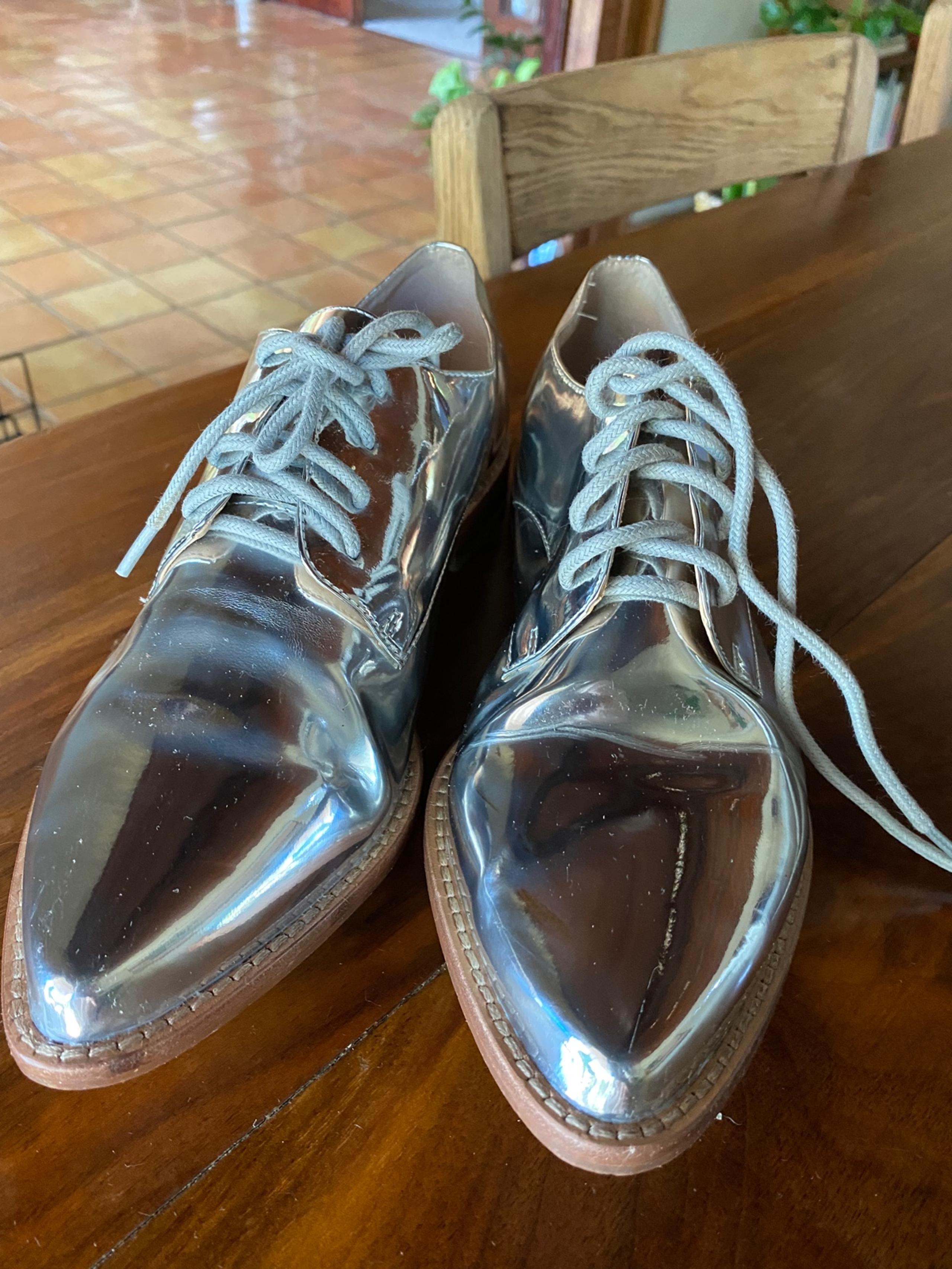 Gianni Bini silver oxfords size 7.5
