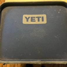 Yeti lunch box