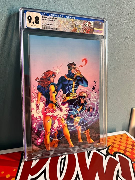 X-Men Legends #1 - Variant Virgin Edition cover - Vaulted Magneto CGC tag! 9.8