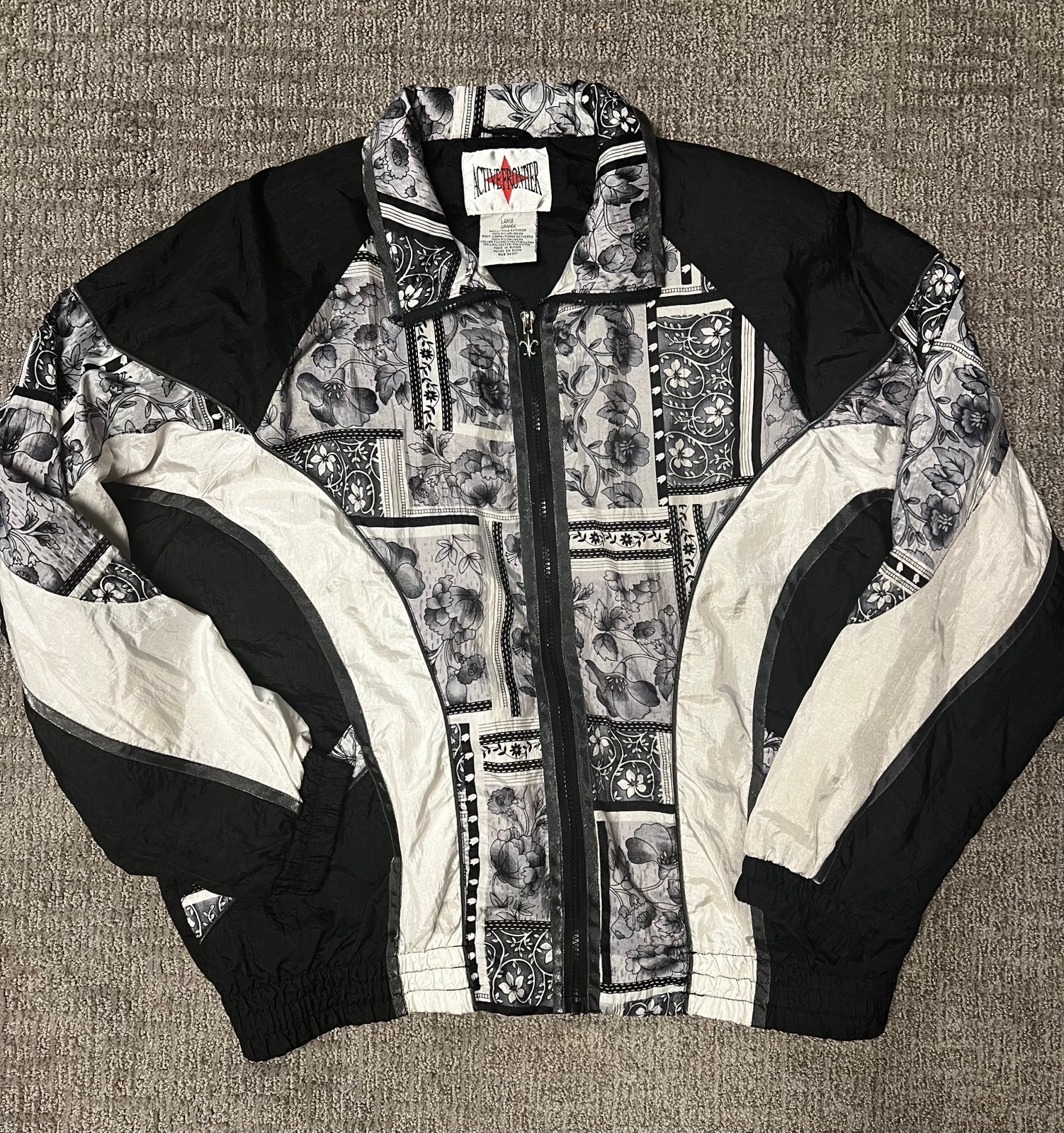 VTG Active Frontier Black White Floral Nylon Wind Breaker Jacket