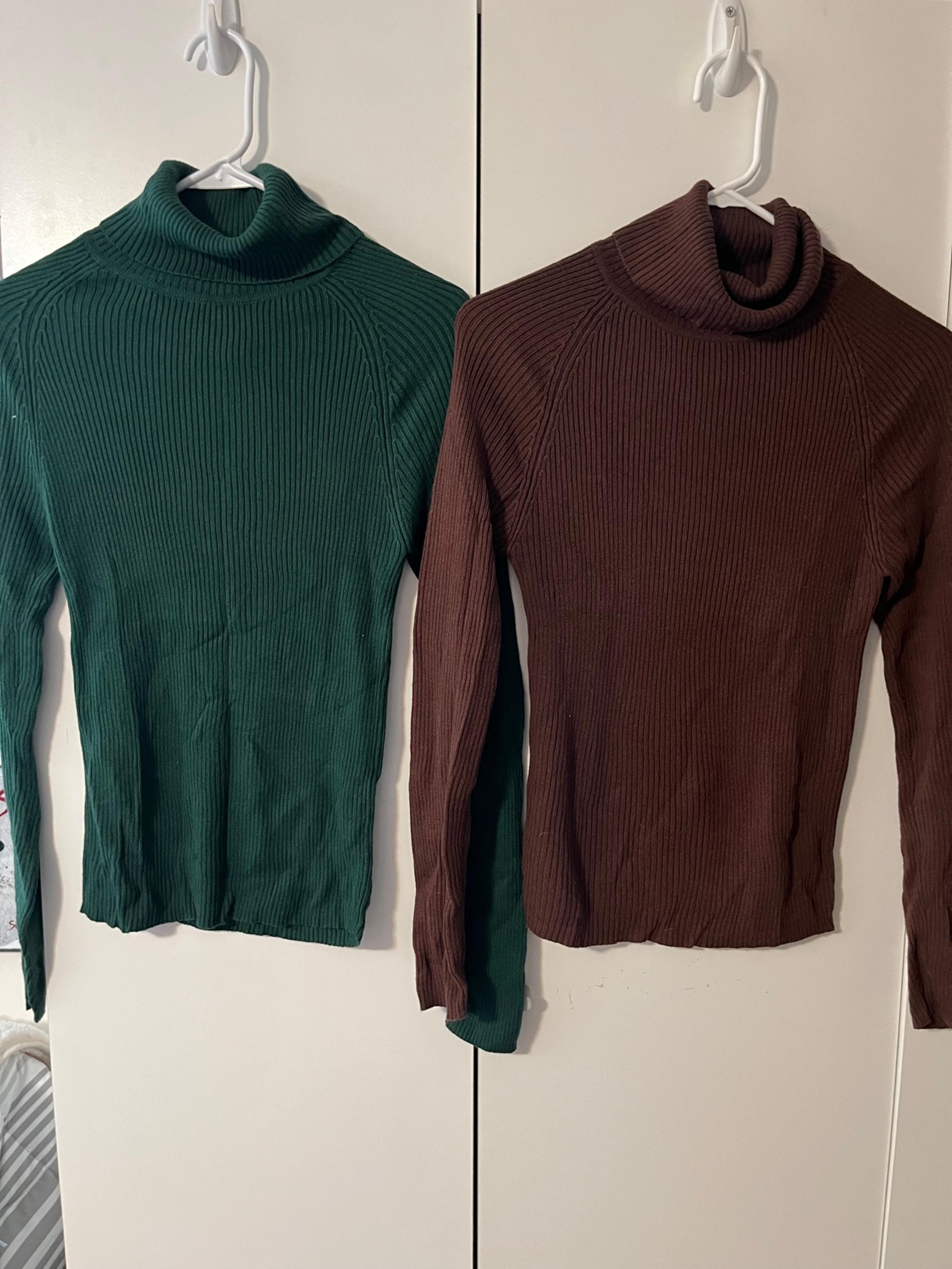 Set of 2 M Bloomingdales Green & Brown Turtleneck Sweaters