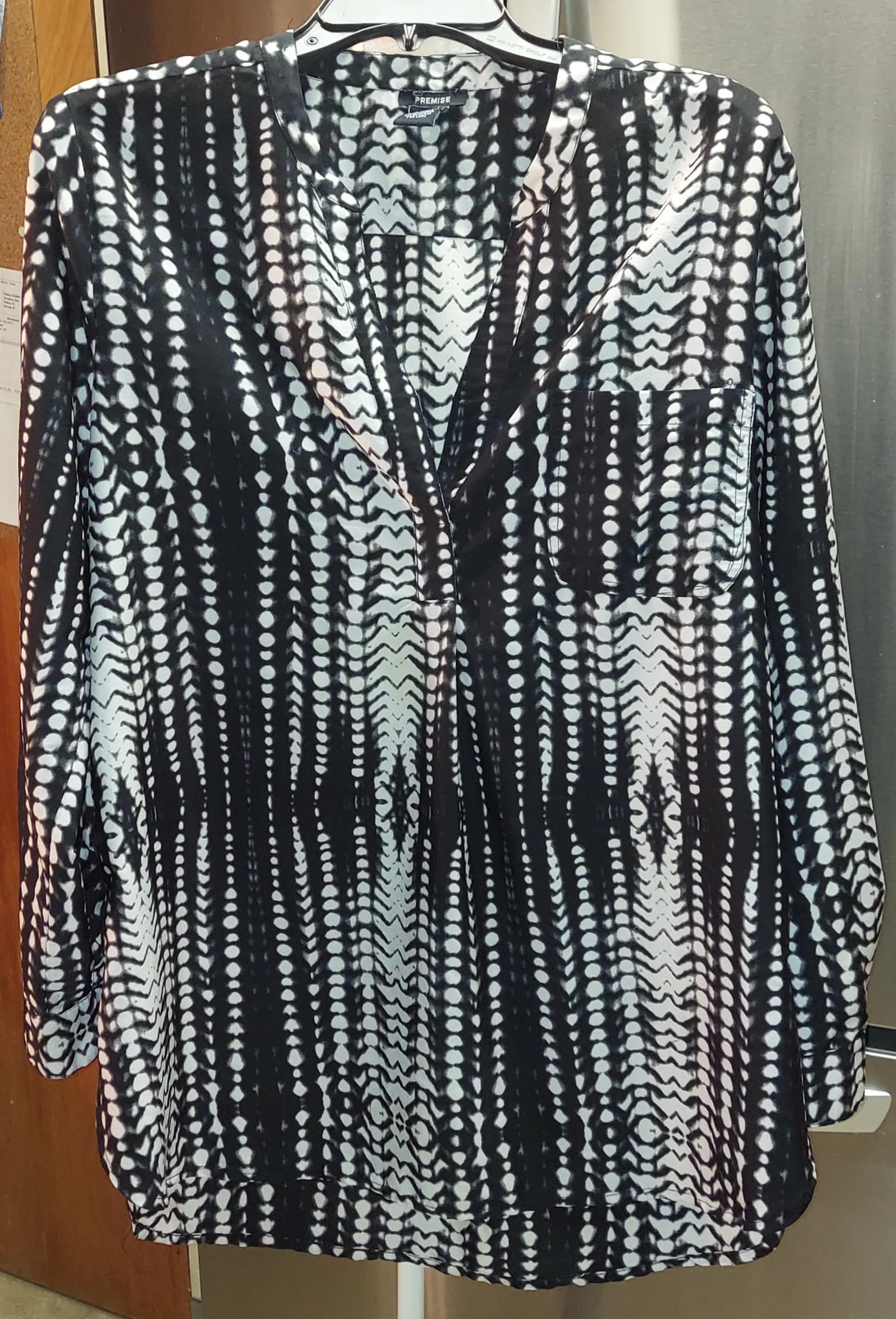 Premise Womens Blouse Black White Shirt Cap Sleeve Basquiat Diamond Cute Top $58