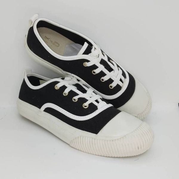 MIX NO. 6 Designer Women's Pre-owned Black/White Lace-up Sneakers - sz. 7 1/2M