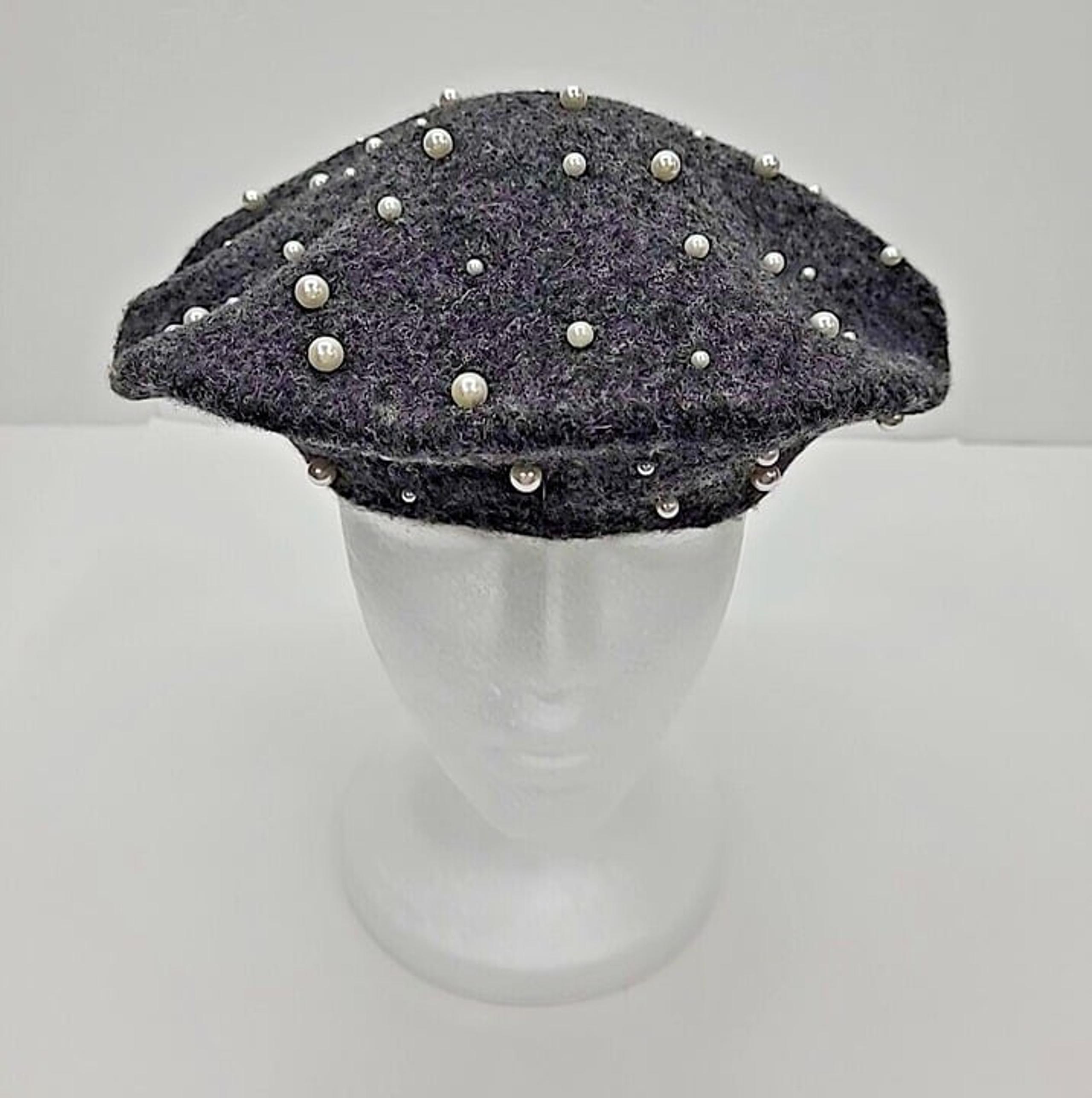 Scala by Pacific Dorfman Collezione Pearl Studded Beret Grey 100% Wool NWT