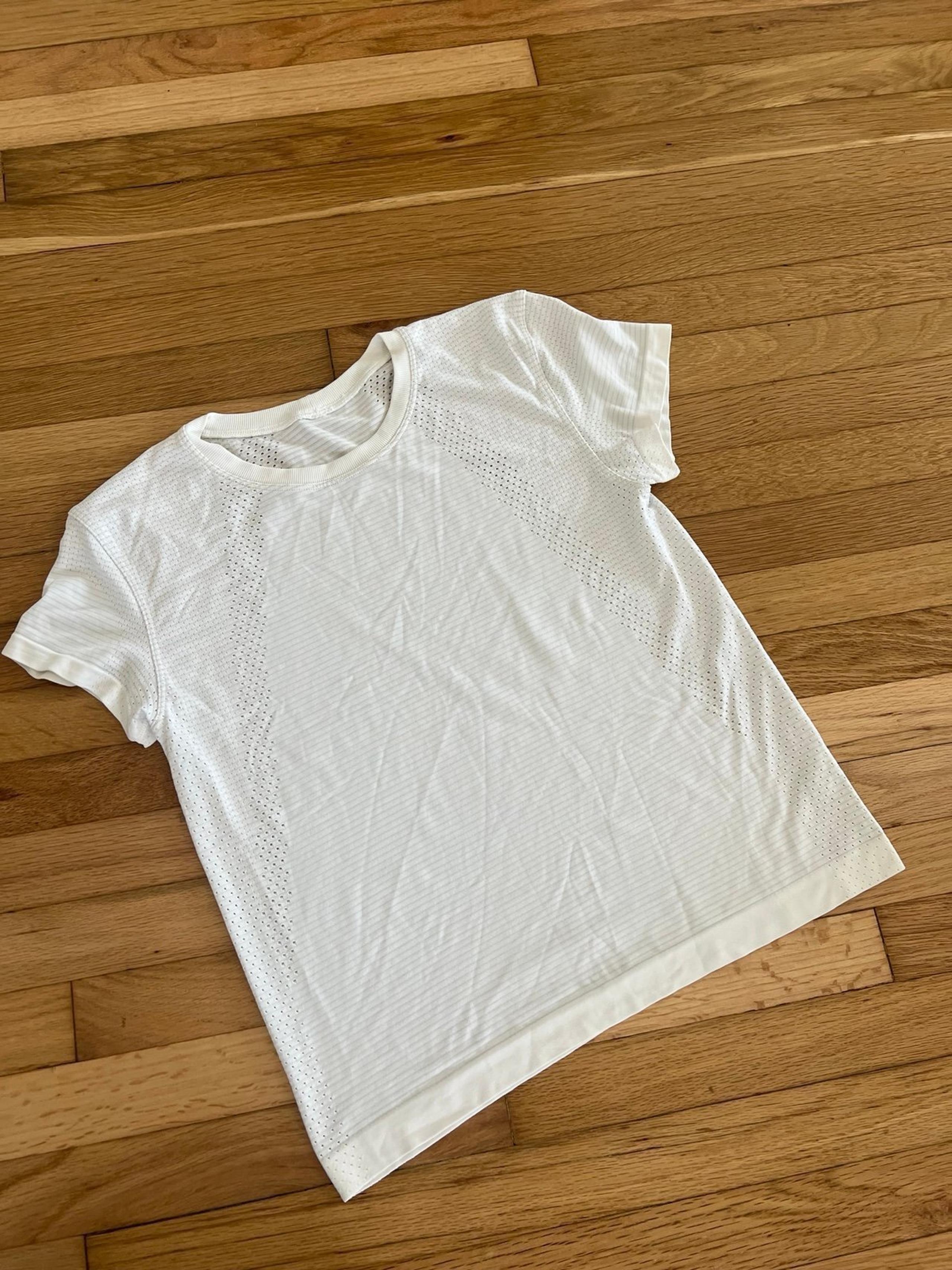Lululemon White Loose Fitting Athletic T-Shirt