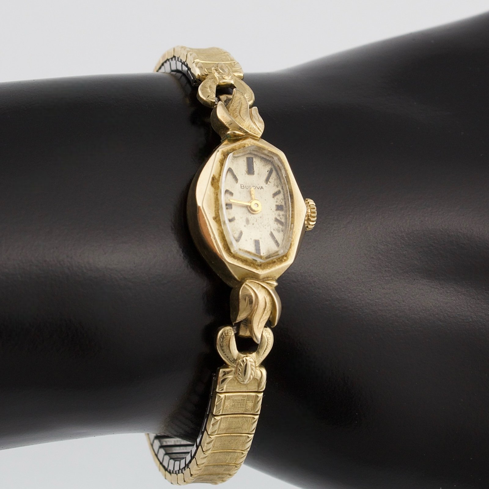 Vintage Bulova Ladies Watch 10K Rolled Gold Plate Mechanical Wind-Up