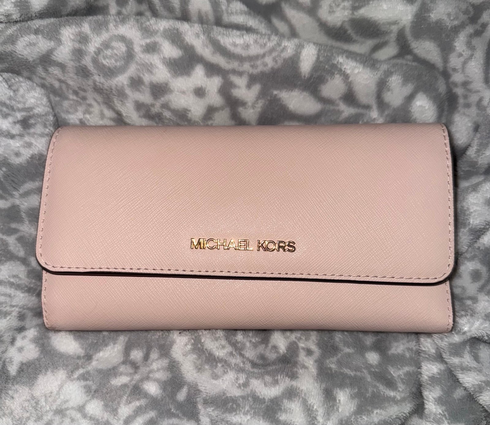 Michael Kors Wallet- light pink!