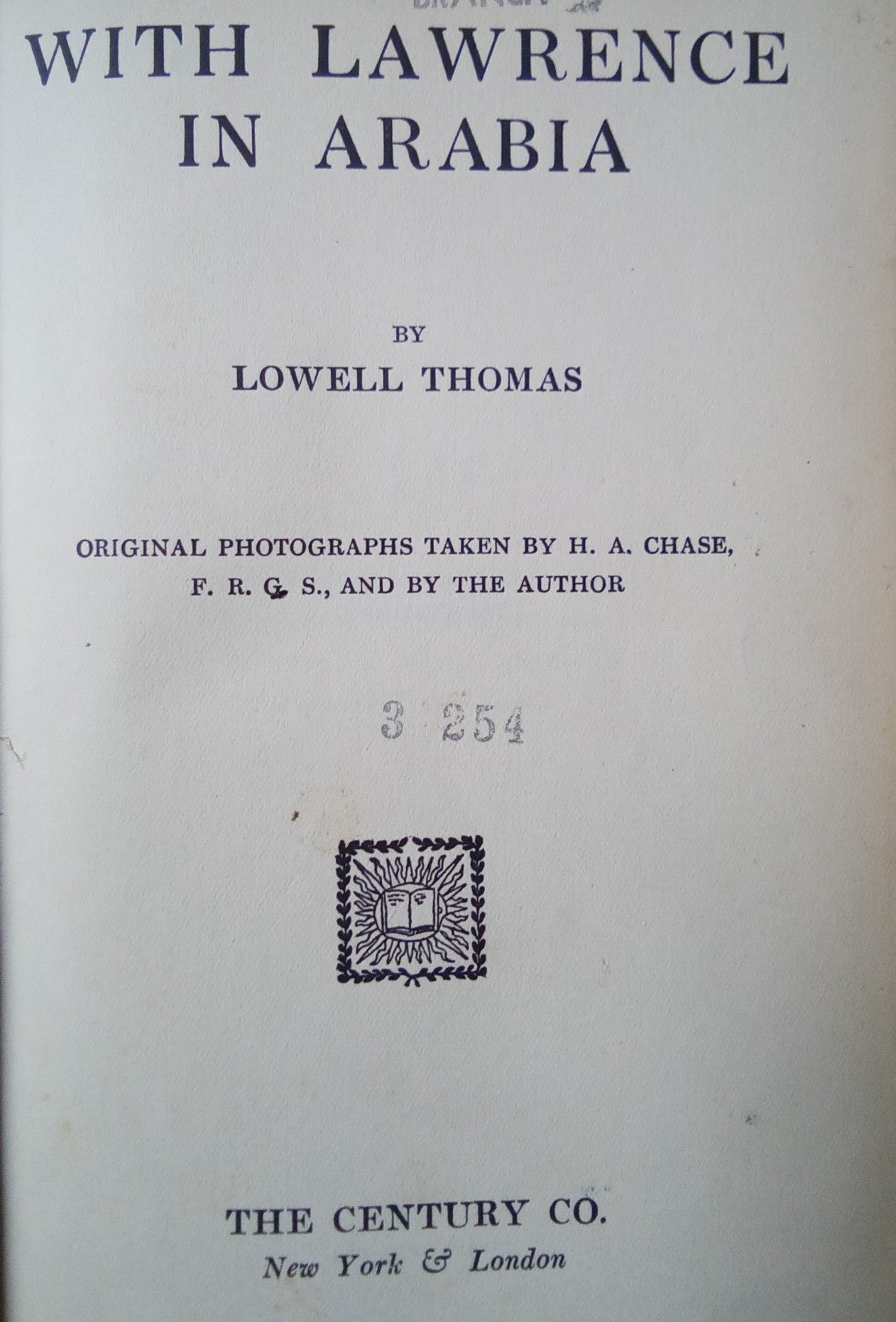ANTIQUE BOOK 1924 WITH LAWRENCE OF ARABIA LOWELL THOMAS