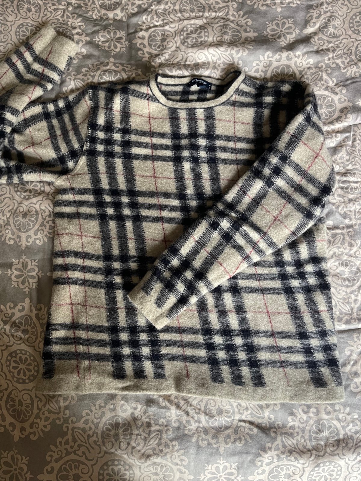 Burberry Merino Wool Sweater Italy Vintage