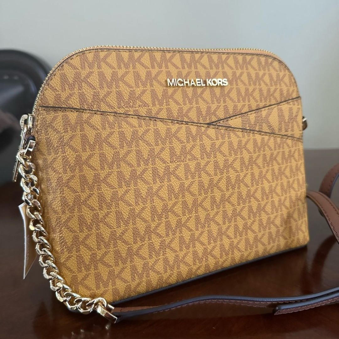 New michael kors medium crossbody bag
