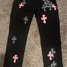 Chrome heart pink and checkered cross patch fleurknee jeans