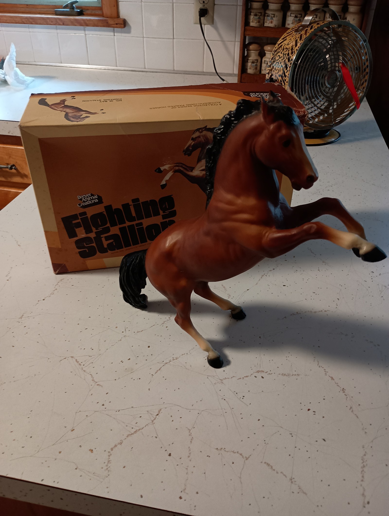Breyer horse fighting stallion bay