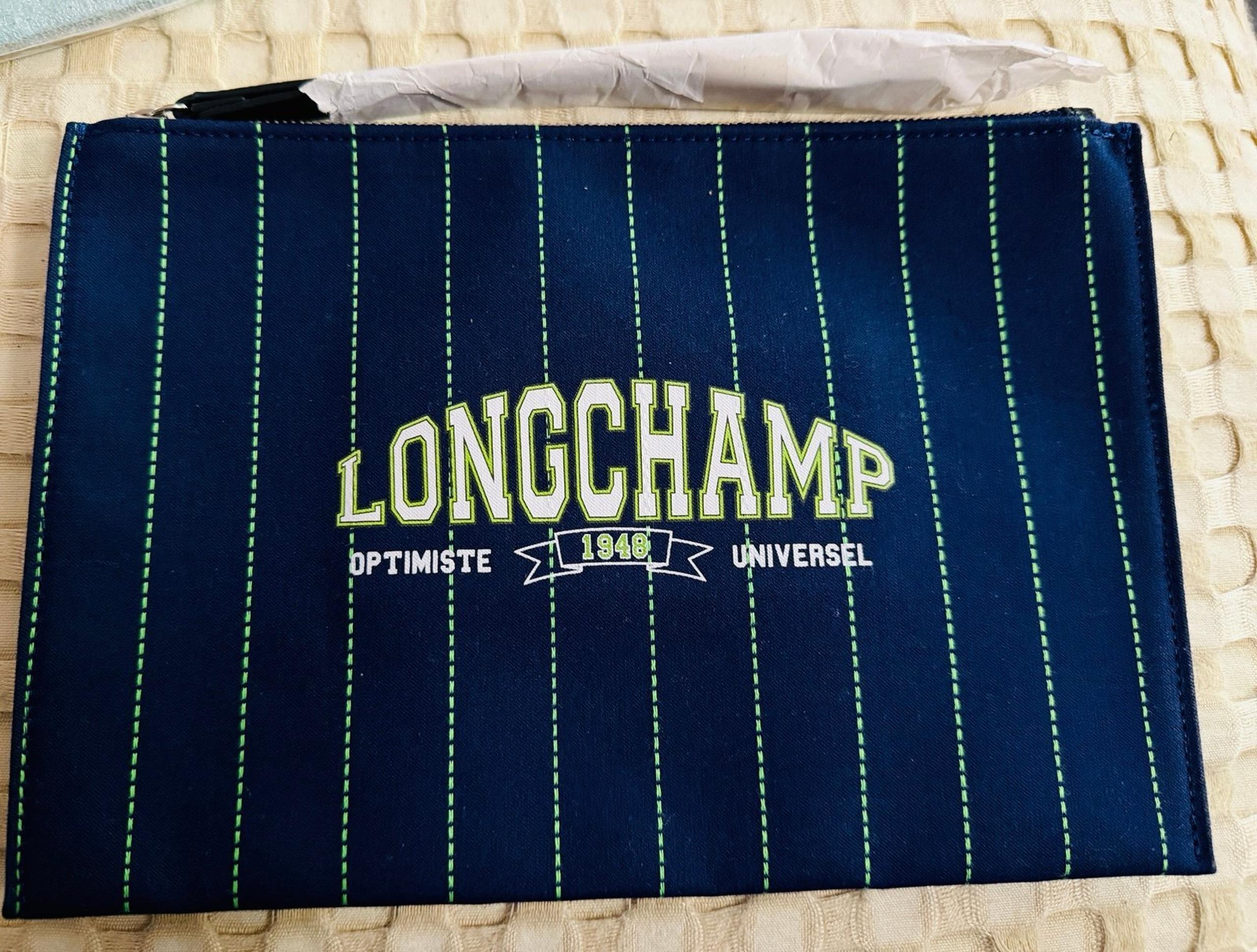 Long Champ Essentials pouch