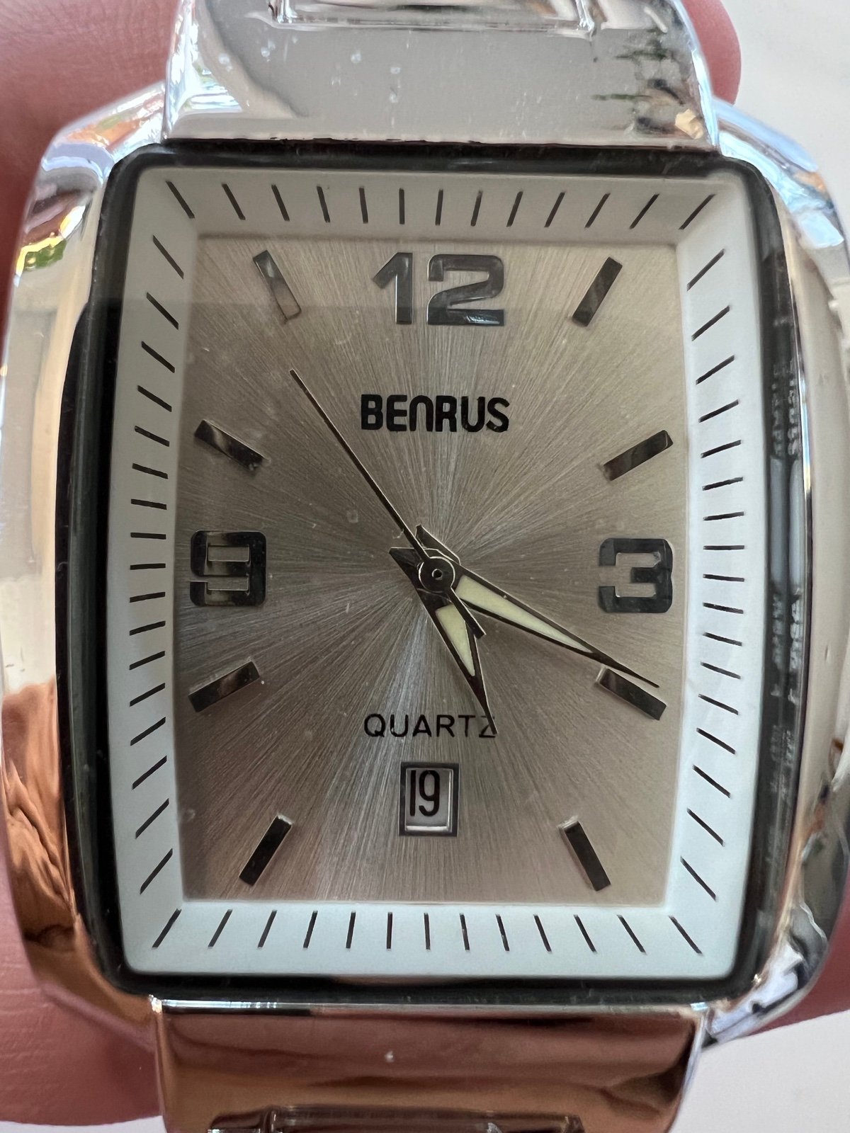 Vintage Mens Benrus BNW09KM4 Champagne dial